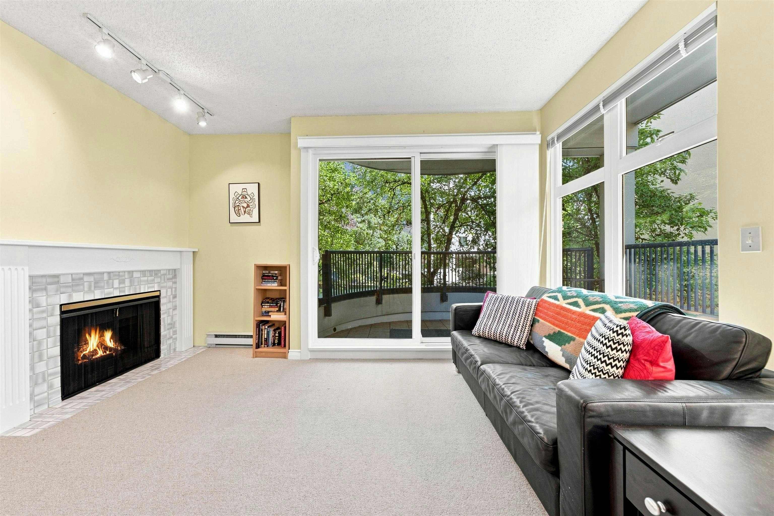 209-1924 Comox Street, Vancouver, BC, V6G 1R4