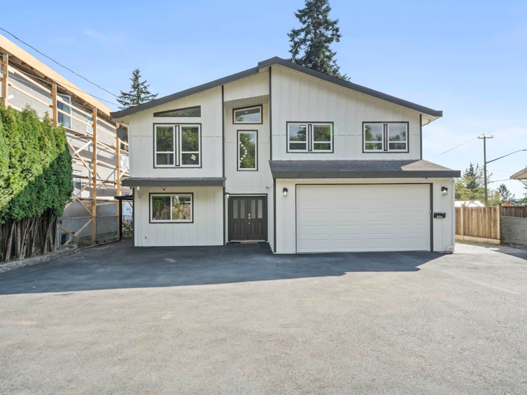 18018 60 Avenue, Surrey, BC, V3S 1V6