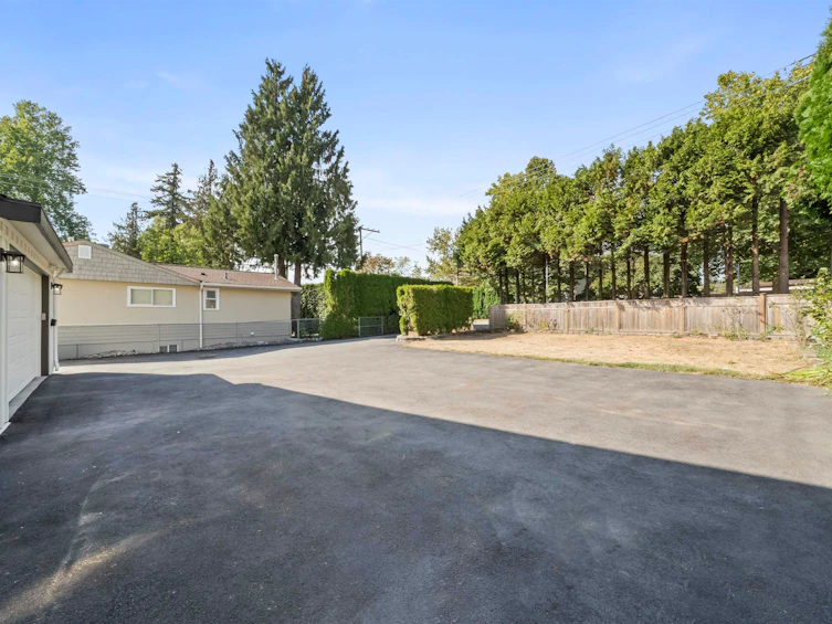 18018 60 Avenue, Surrey, BC, V3S 1V6 - 34