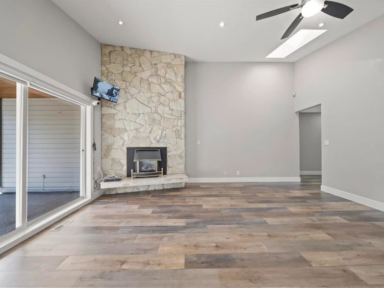 18018 60 Avenue, Surrey, BC, V3S 1V6 - 5