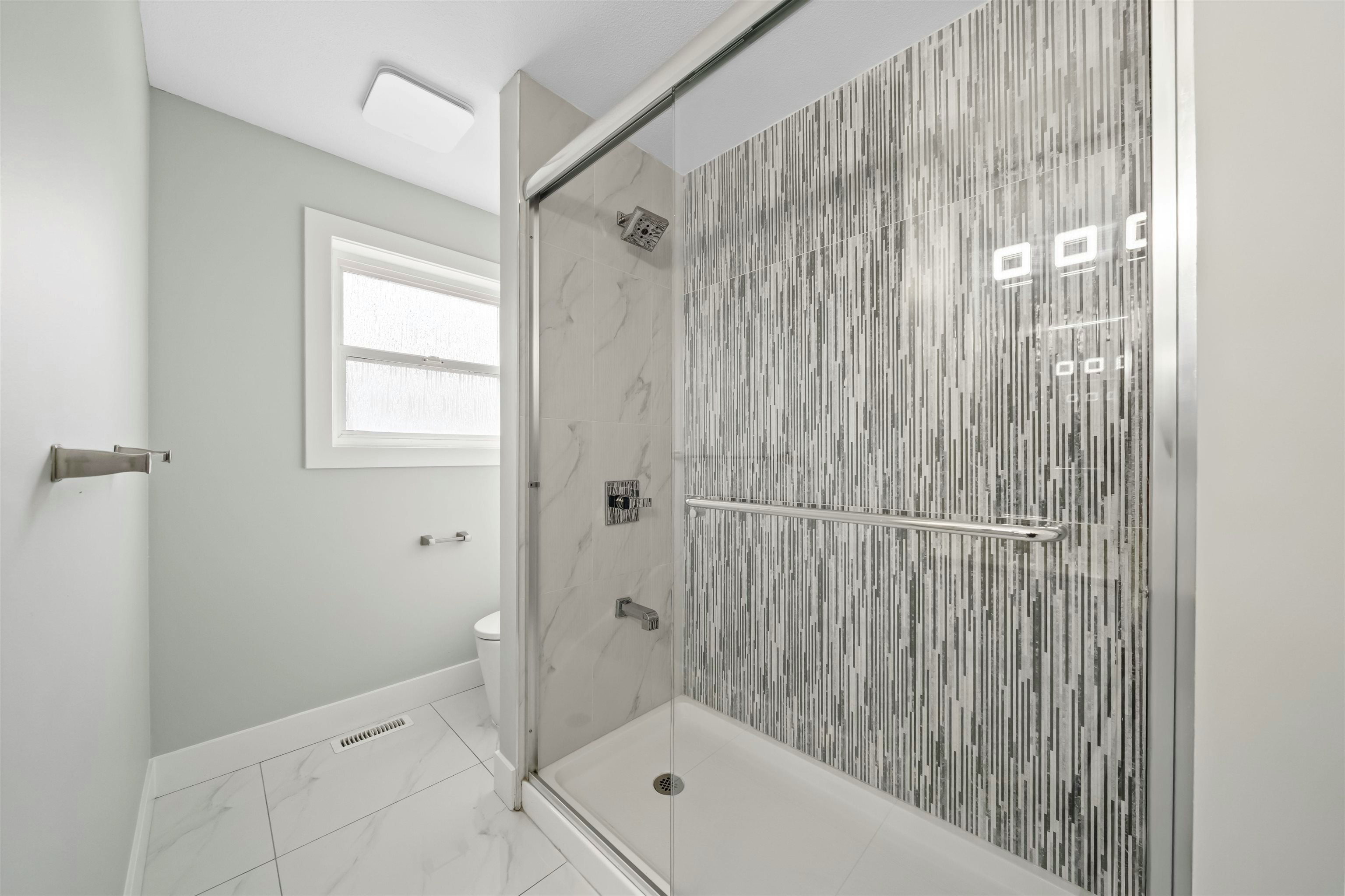18018 60 Avenue, Surrey, BC, V3S 1V6 - 21