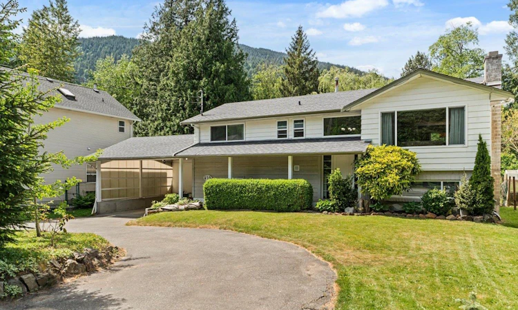 459 Naismith Avenue