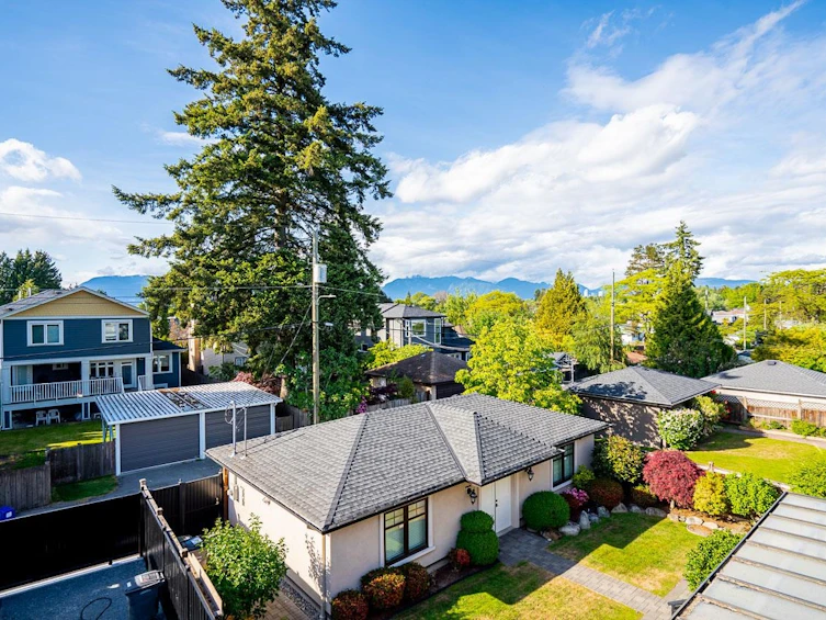 2621 Mcbain Avenue, Vancouver, BC, V6L 2C7 - 13