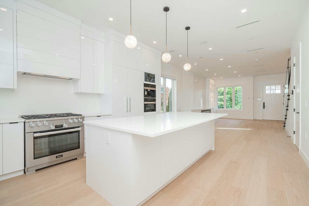 2621 Mcbain Avenue, Vancouver, BC, V6L 2C7 - 8
