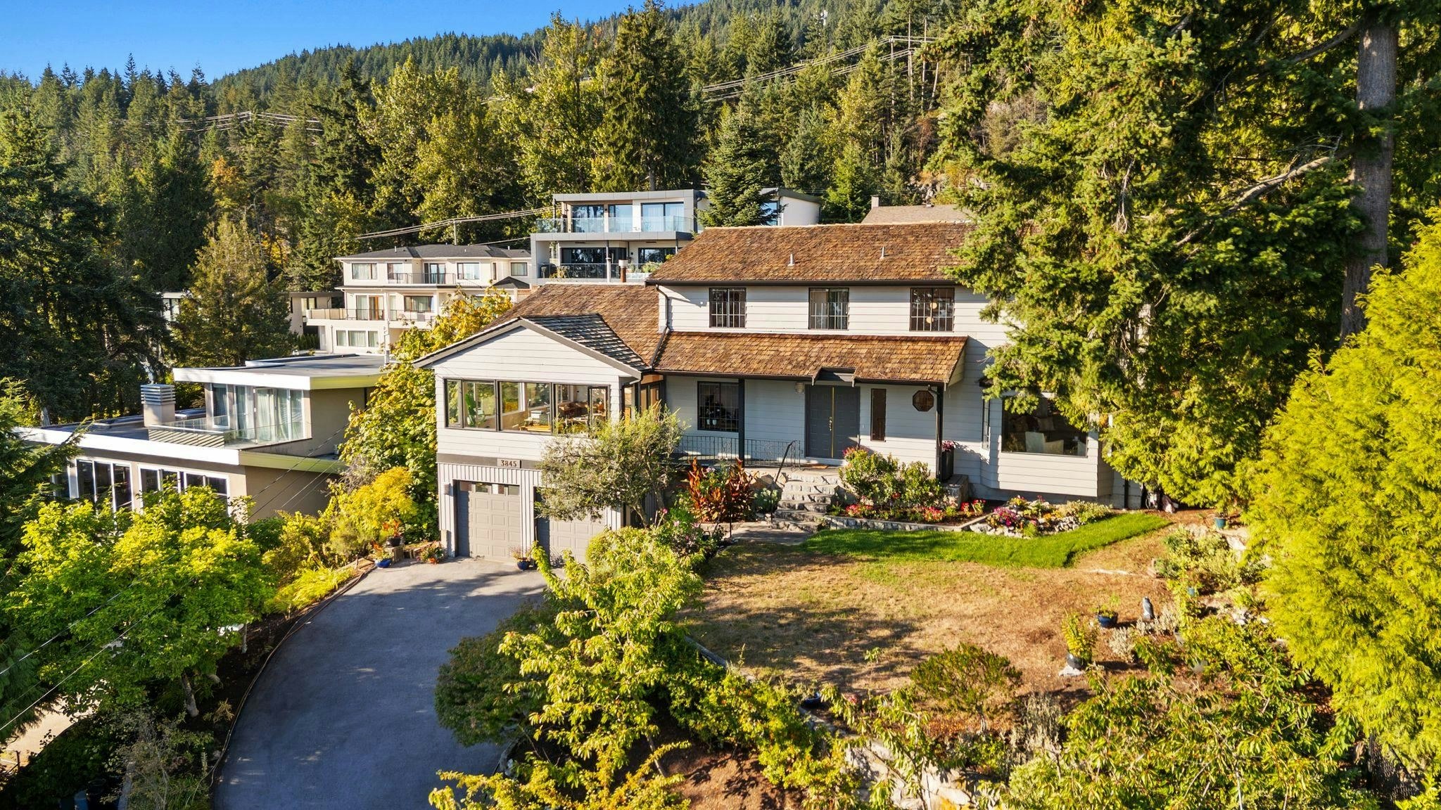 3845 Southridge Avenue, West Vancouver, BC, V7V 3H9