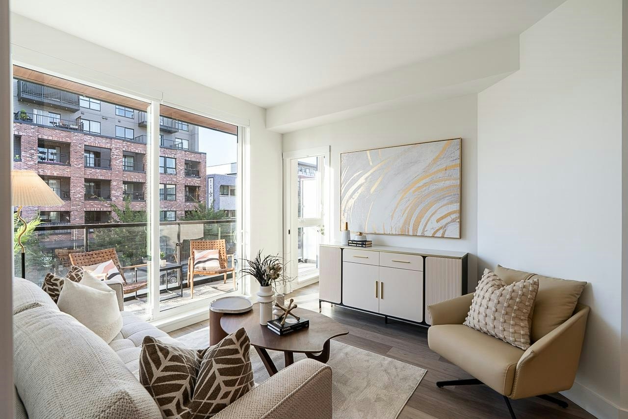 202-422 Lakewood Drive, Vancouver, BC, V5L 0E8