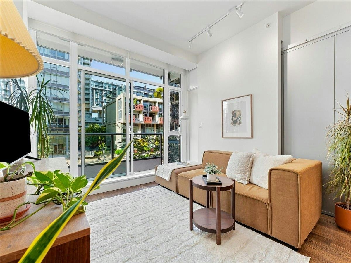 210-108 E 1st Avenue, Vancouver, BC, V5T 0E4