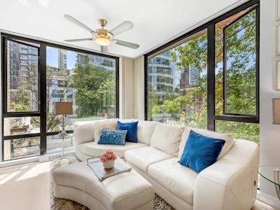 302-1003 Burnaby Street - 2