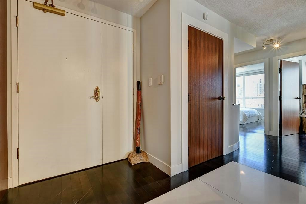 2106-1228 Marinaside Crescent, Vancouver, BC, V6Z 2W4 - 22