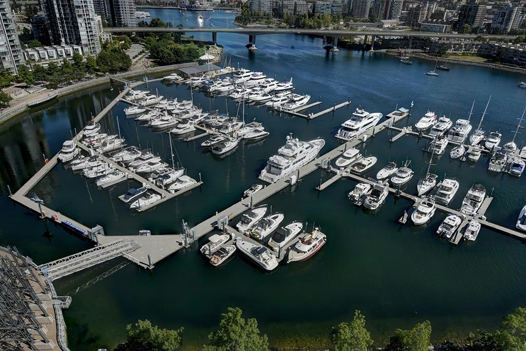 2106-1228 Marinaside Crescent, Vancouver, BC, V6Z 2W4 - 10
