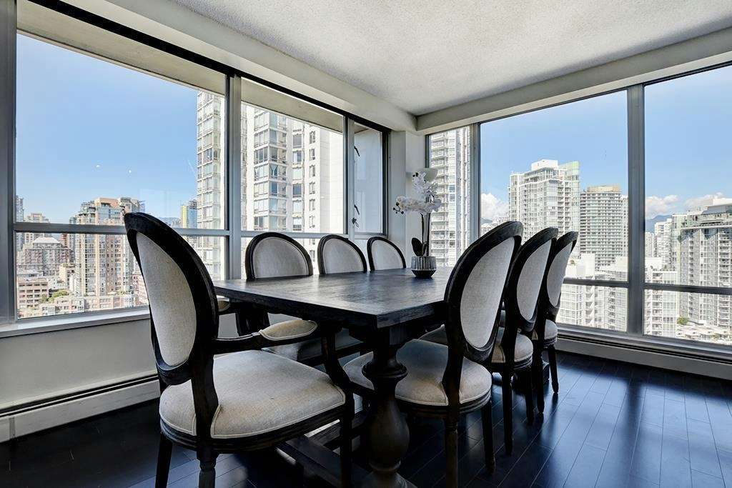 2106-1228 Marinaside Crescent, Vancouver, BC, V6Z 2W4 - 8