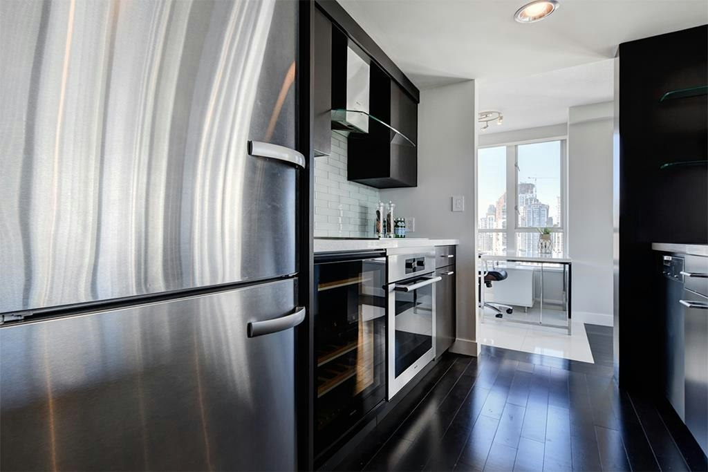 2106-1228 Marinaside Crescent, Vancouver, BC, V6Z 2W4 - 14