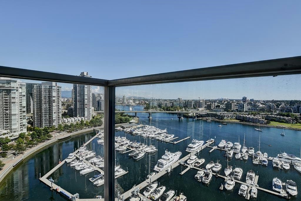 2106-1228 Marinaside Crescent, Vancouver, BC, V6Z 2W4