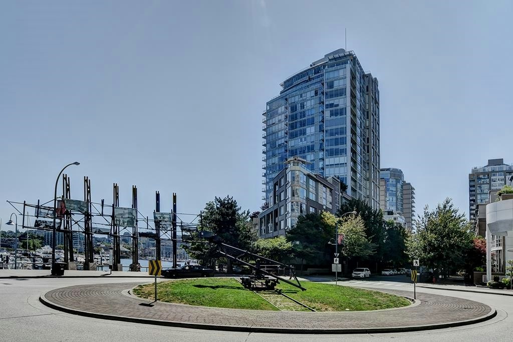 2106-1228 Marinaside Crescent, Vancouver, BC, V6Z 2W4 - 23