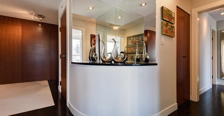 2106-1228 Marinaside Crescent, Vancouver, BC, V6Z 2W4 - 2