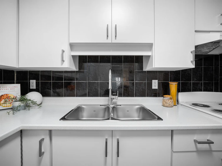 313-975 E Broadway, Vancouver, BC, V5T 1Y3 - 10