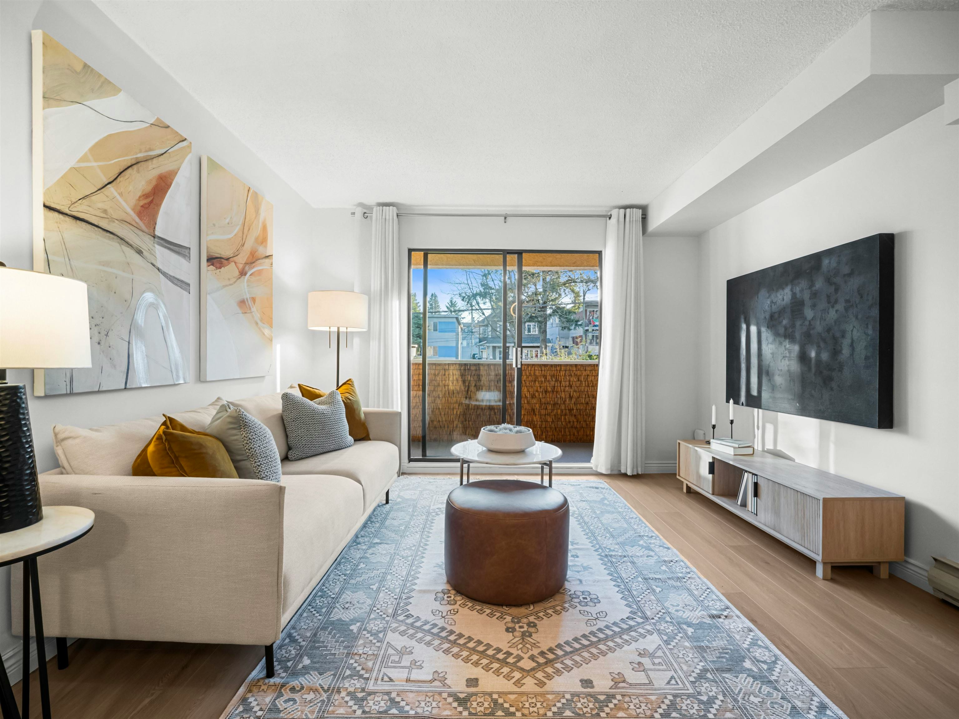 313-975 E Broadway - 3