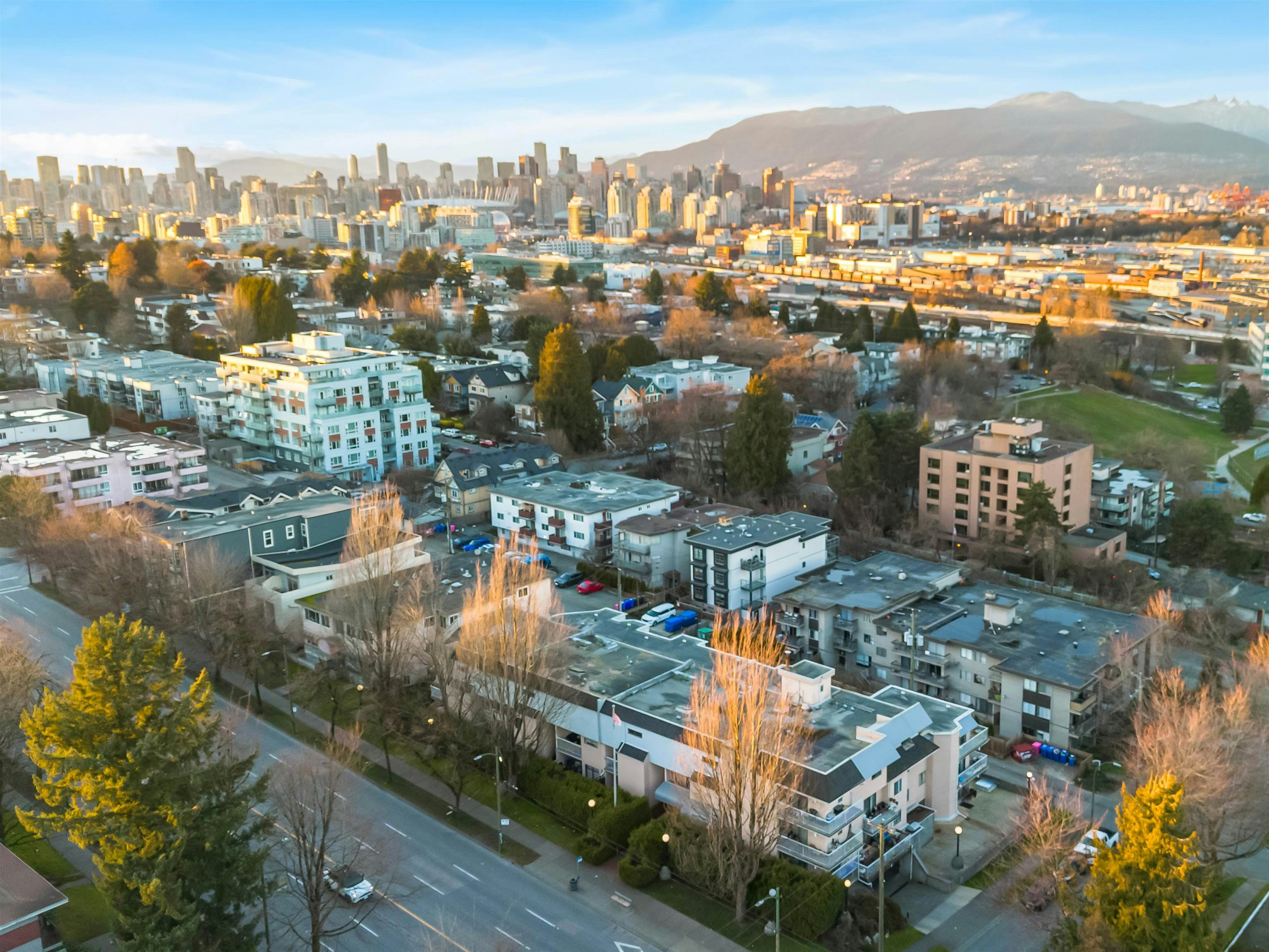313-975 E Broadway, Vancouver, BC, V5T 1Y3 - 25
