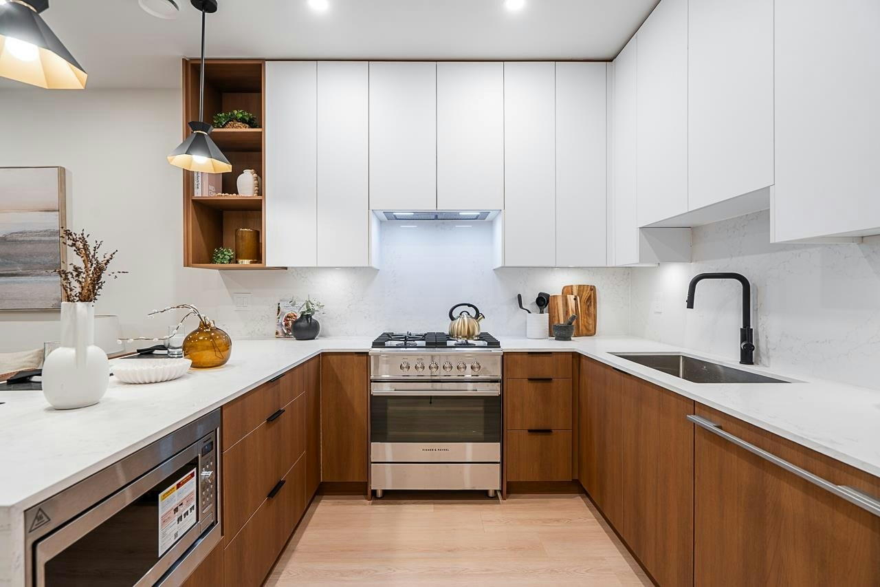3-3638 Normandy Drive, Vancouver, BC, V5M 2G3 - 8