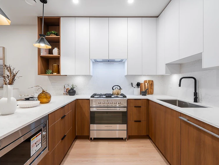 3-3638 Normandy Drive, Vancouver, BC, V5M 2G3 - 8