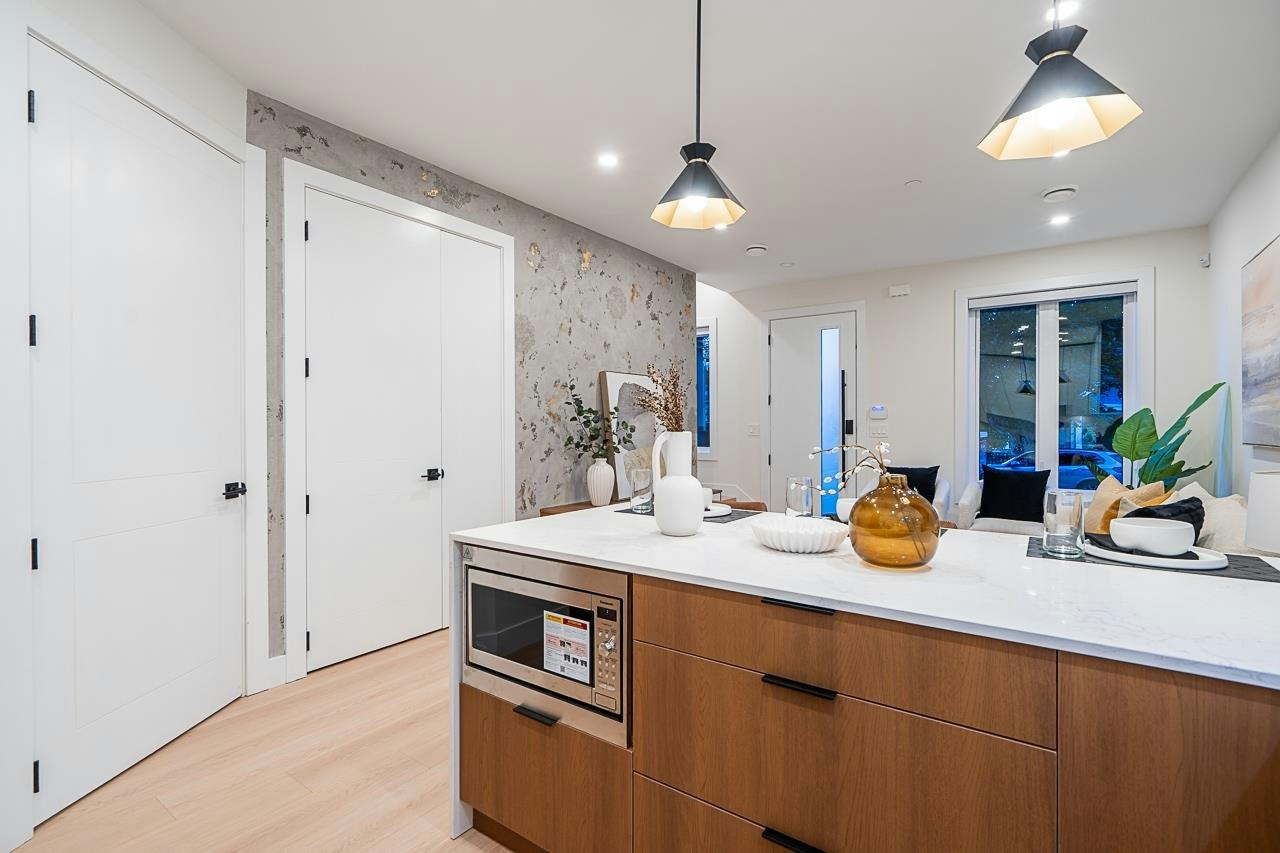 3-3638 Normandy Drive, Vancouver, BC, V5M 2G3 - 10