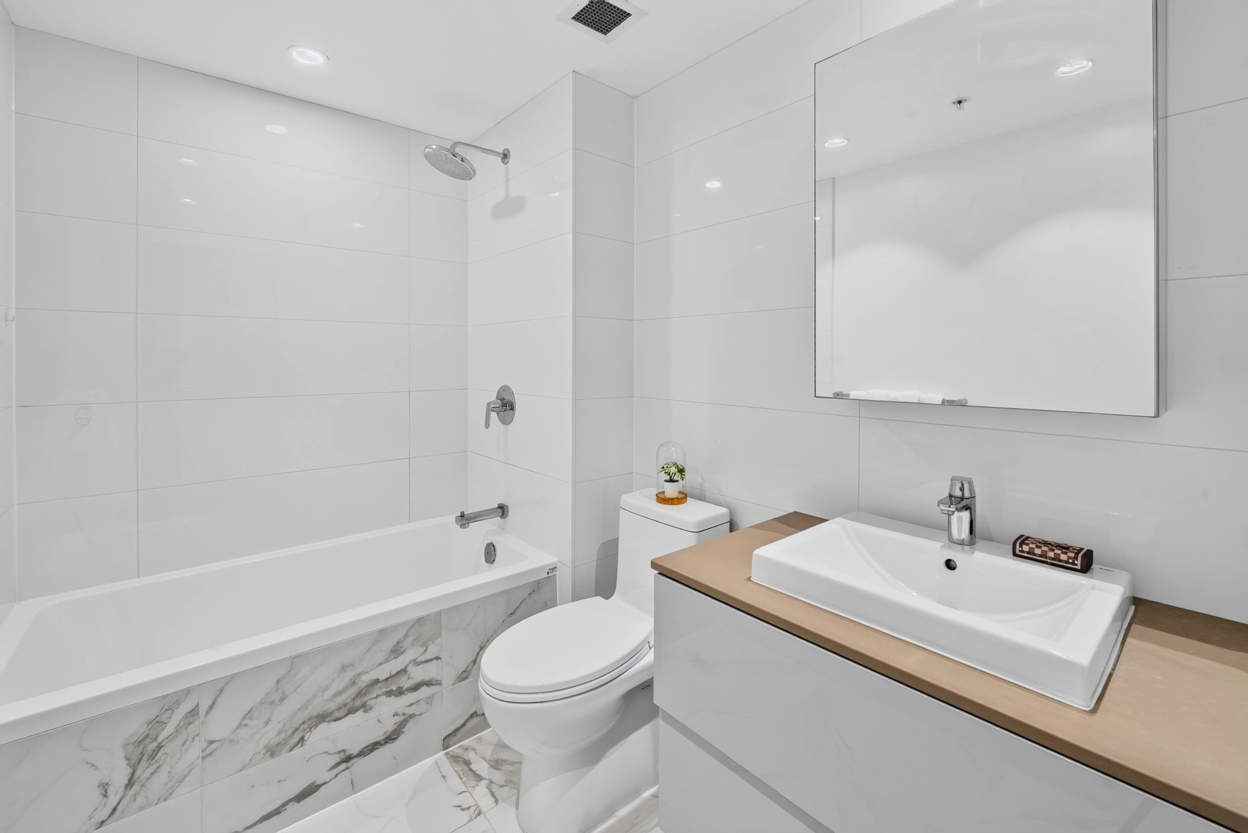 1405-1632 Lions Gate Lane, North Vancouver, BC, V7P 0E2 - 18