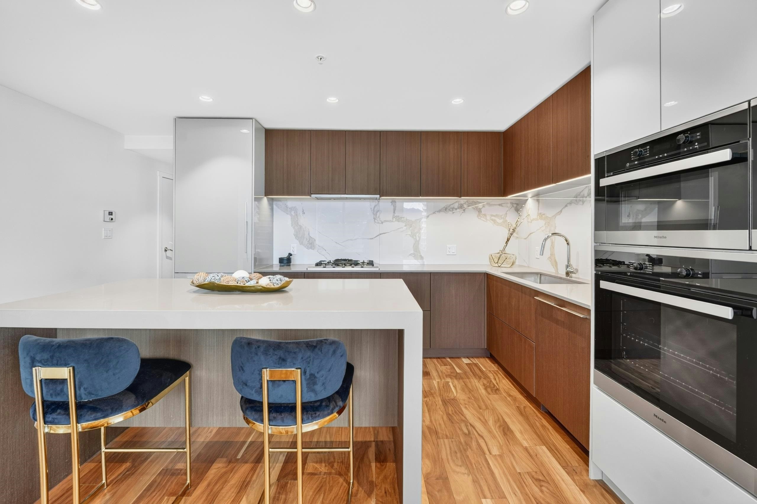 1405-1632 Lions Gate Lane, North Vancouver, BC, V7P 0E2 - 10
