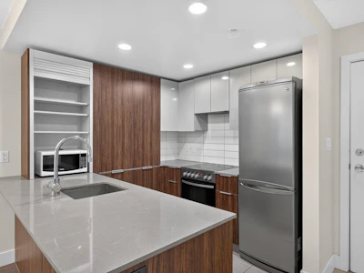 410-1088 Richards Street - 3