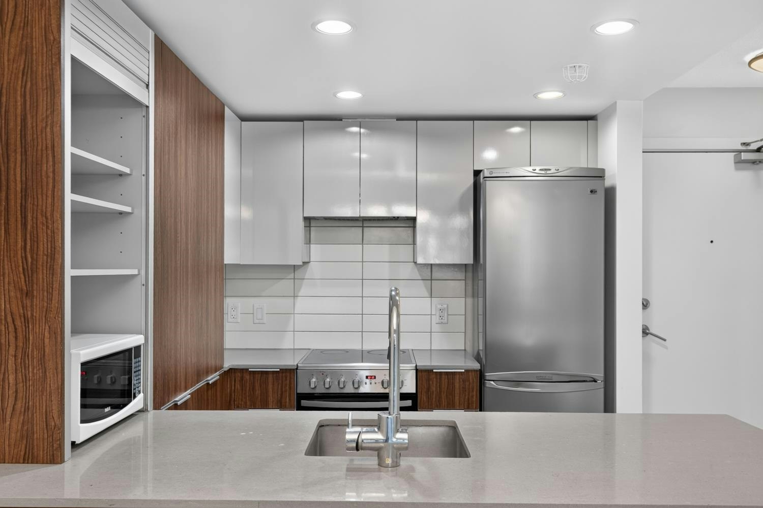 410-1088 Richards Street - 5