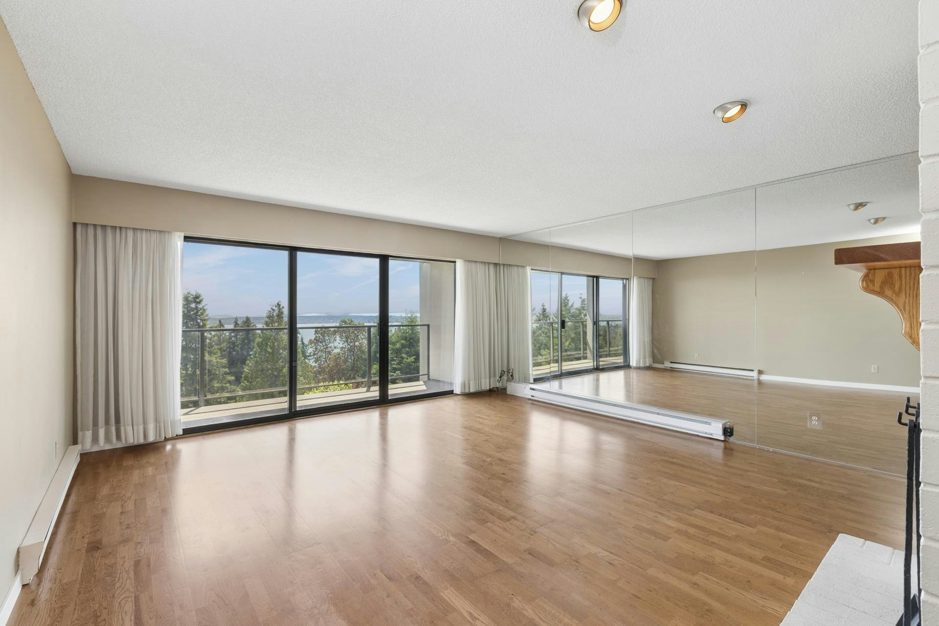 8-2206 Folkestone Way, West Vancouver, BC, V7S 2X7 - 4