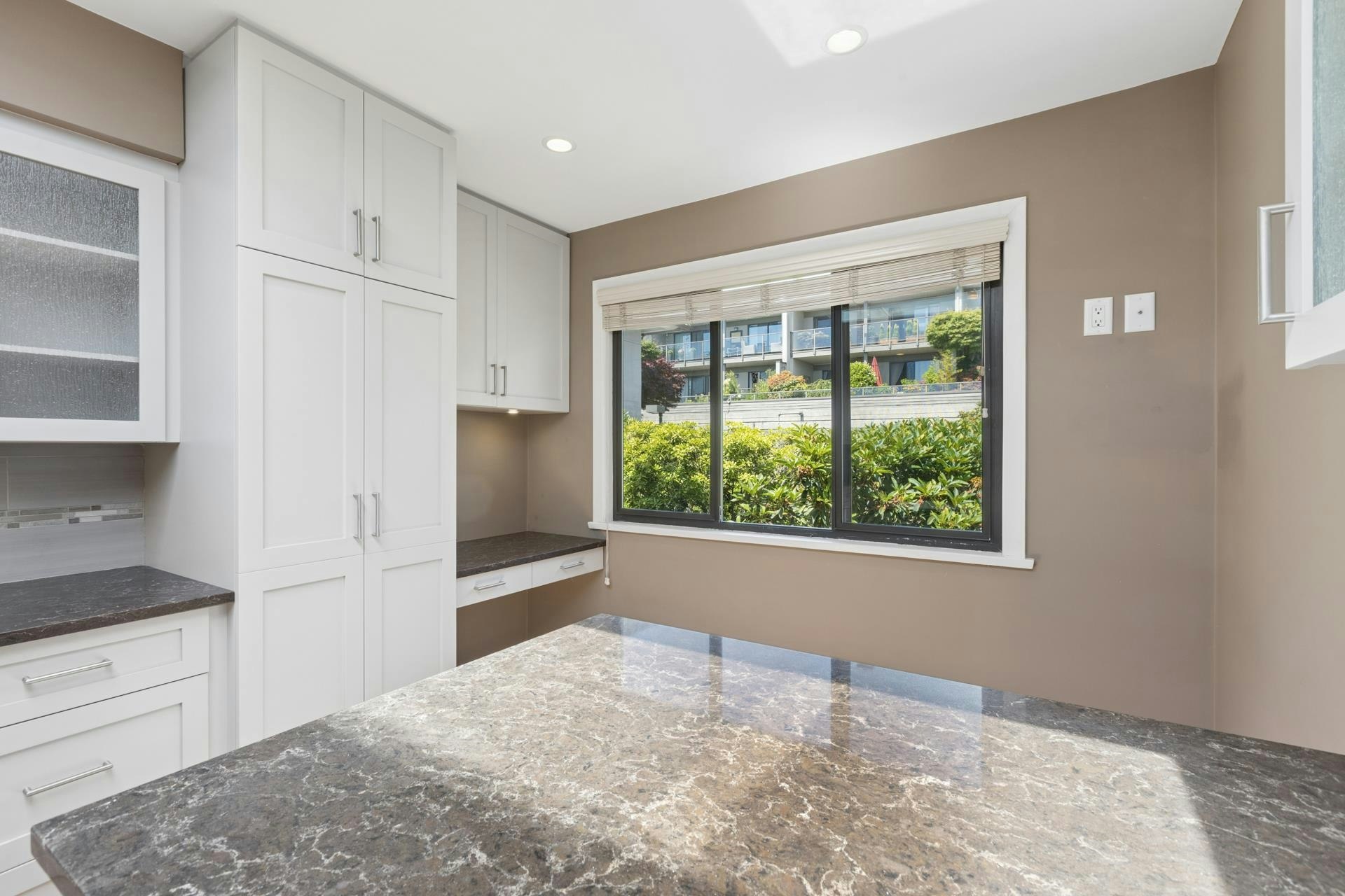 8-2206 Folkestone Way, West Vancouver, BC, V7S 2X7 - 12