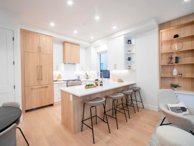 1-2785 W 21 Avenue - 5