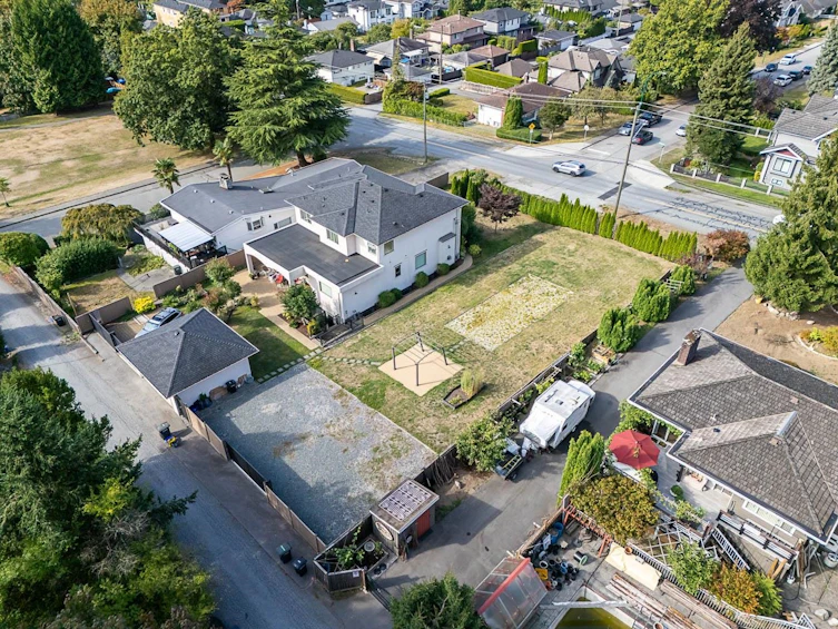 1988 Kensington Avenue, Burnaby, BC, V5B 4E1 - 23
