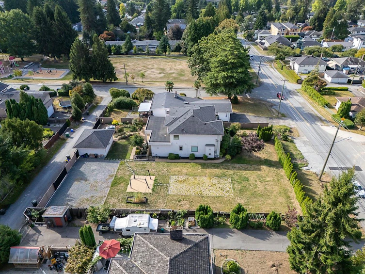 1988 Kensington Avenue, Burnaby, BC, V5B 4E1 - 17