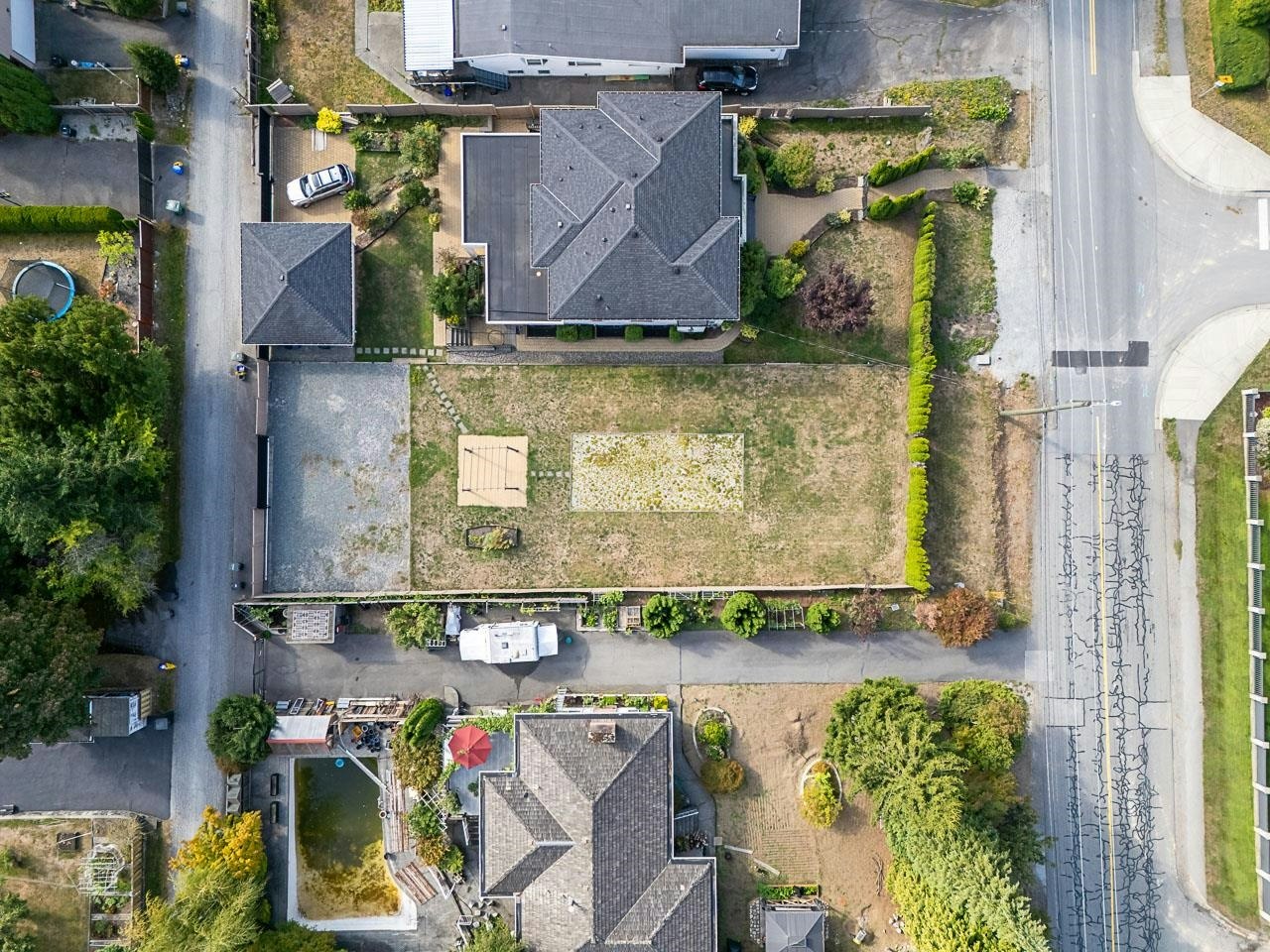 1988 Kensington Avenue, Burnaby, BC, V5B 4E1 - 32