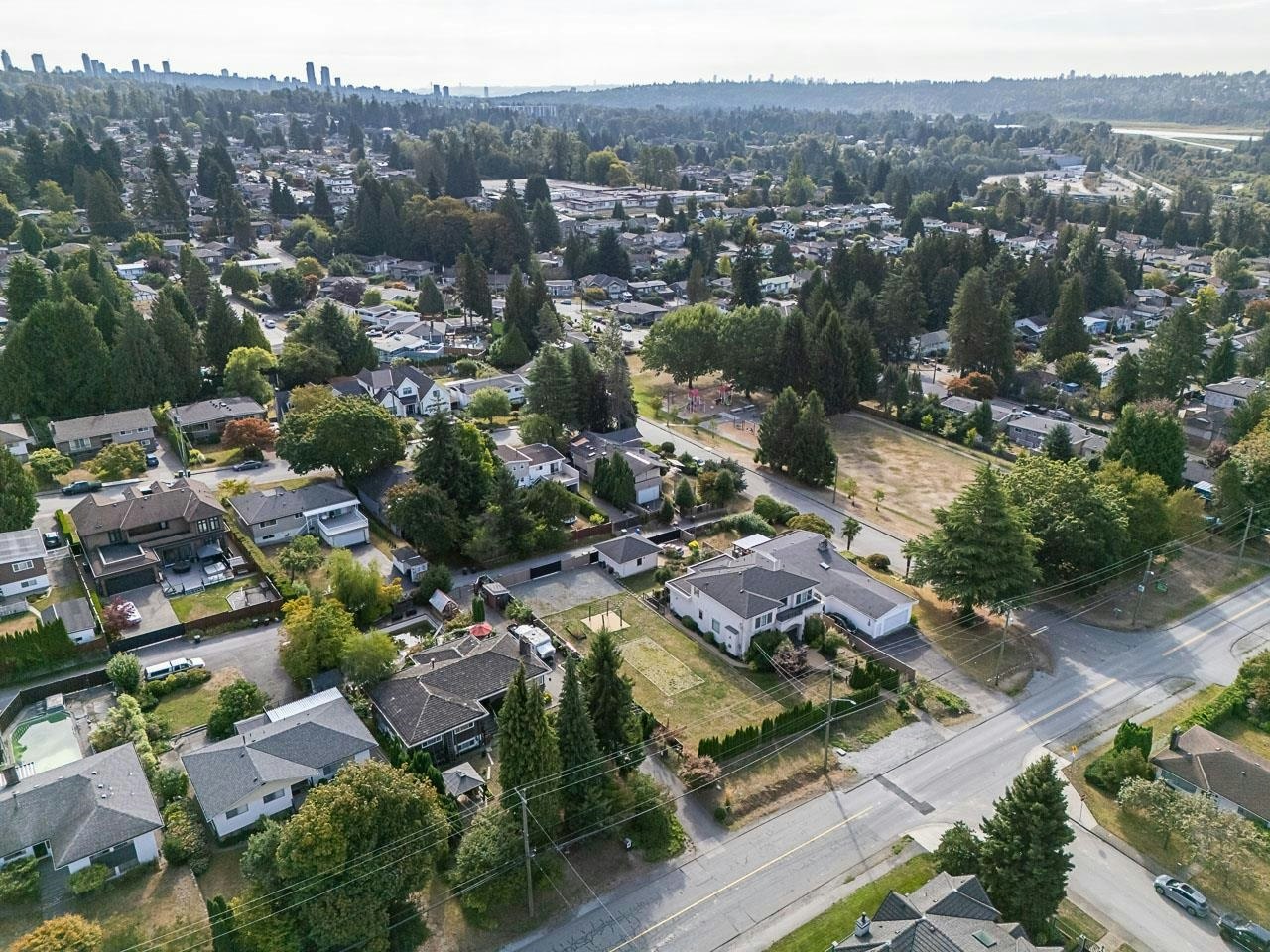 1988 Kensington Avenue, Burnaby, BC, V5B 4E1 - 11