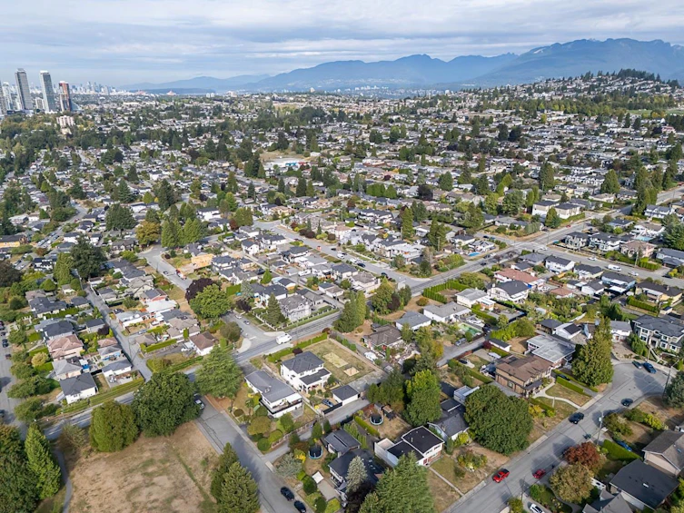1988 Kensington Avenue, Burnaby, BC, V5B 4E1 - 8