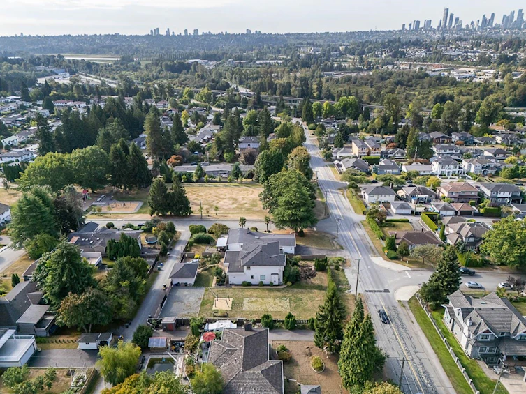 1988 Kensington Avenue, Burnaby, BC, V5B 4E1 - 10