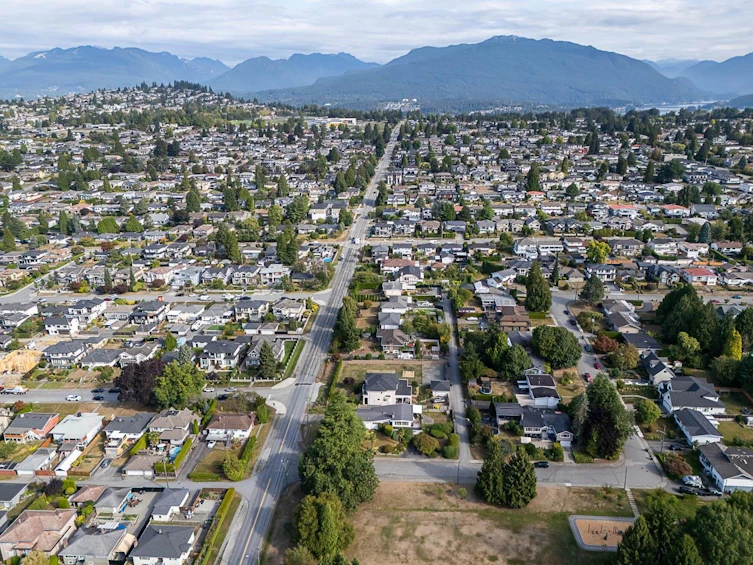 1988 Kensington Avenue, Burnaby, BC, V5B 4E1 - 9
