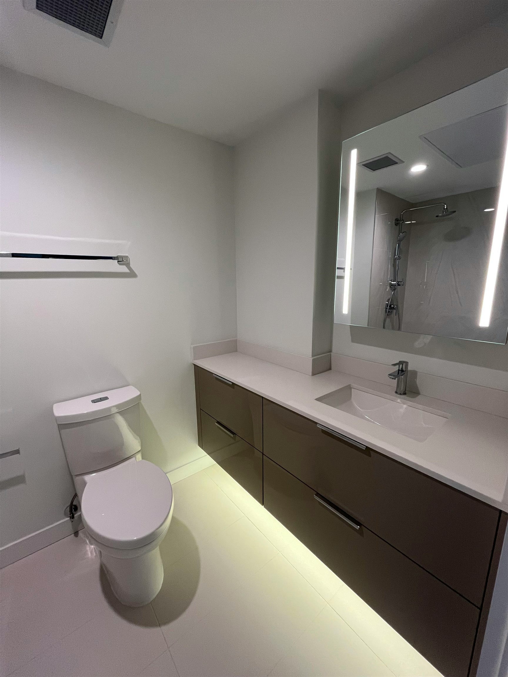 502-1471 Hunter Street, North Vancouver, BC, V7J 1H3 - 9