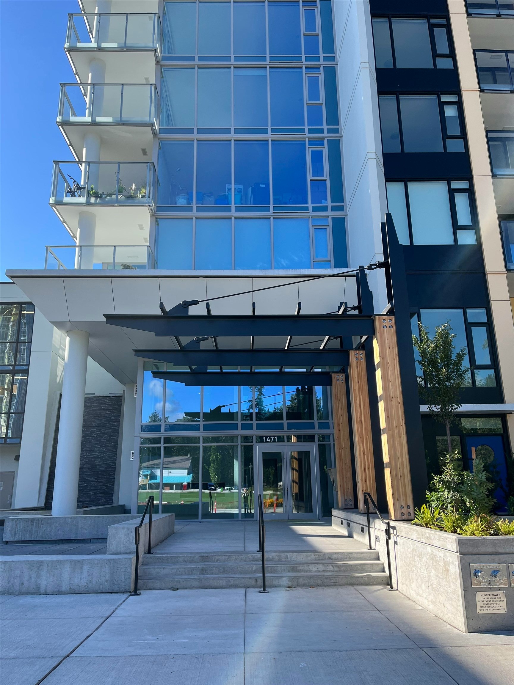 502-1471 Hunter Street - 2