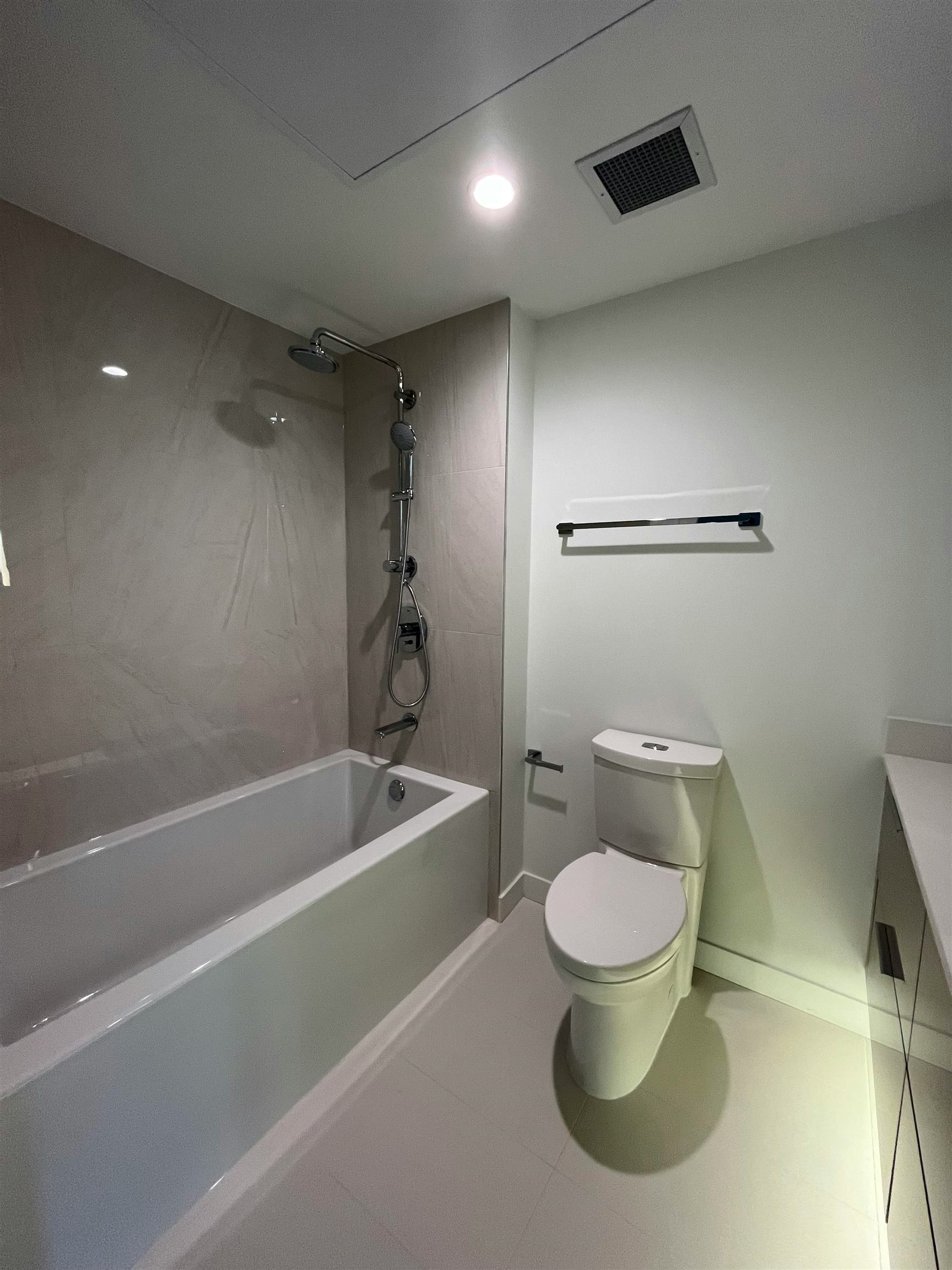 502-1471 Hunter Street, North Vancouver, BC, V7J 1H3 - 8