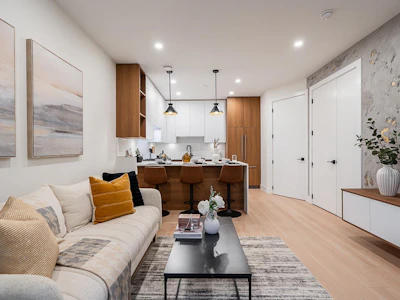 4-3638 Normandy Drive - 2