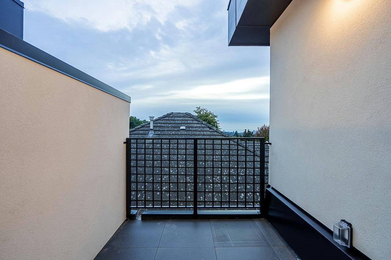 4-3638 Normandy Drive, Vancouver, BC, V5M 2G3 - 30