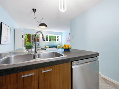 102-788 E 8th Avenue - 5
