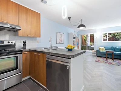 102-788 E 8th Avenue - 2