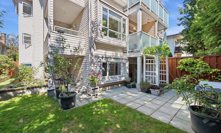 102-788 E 8th Avenue