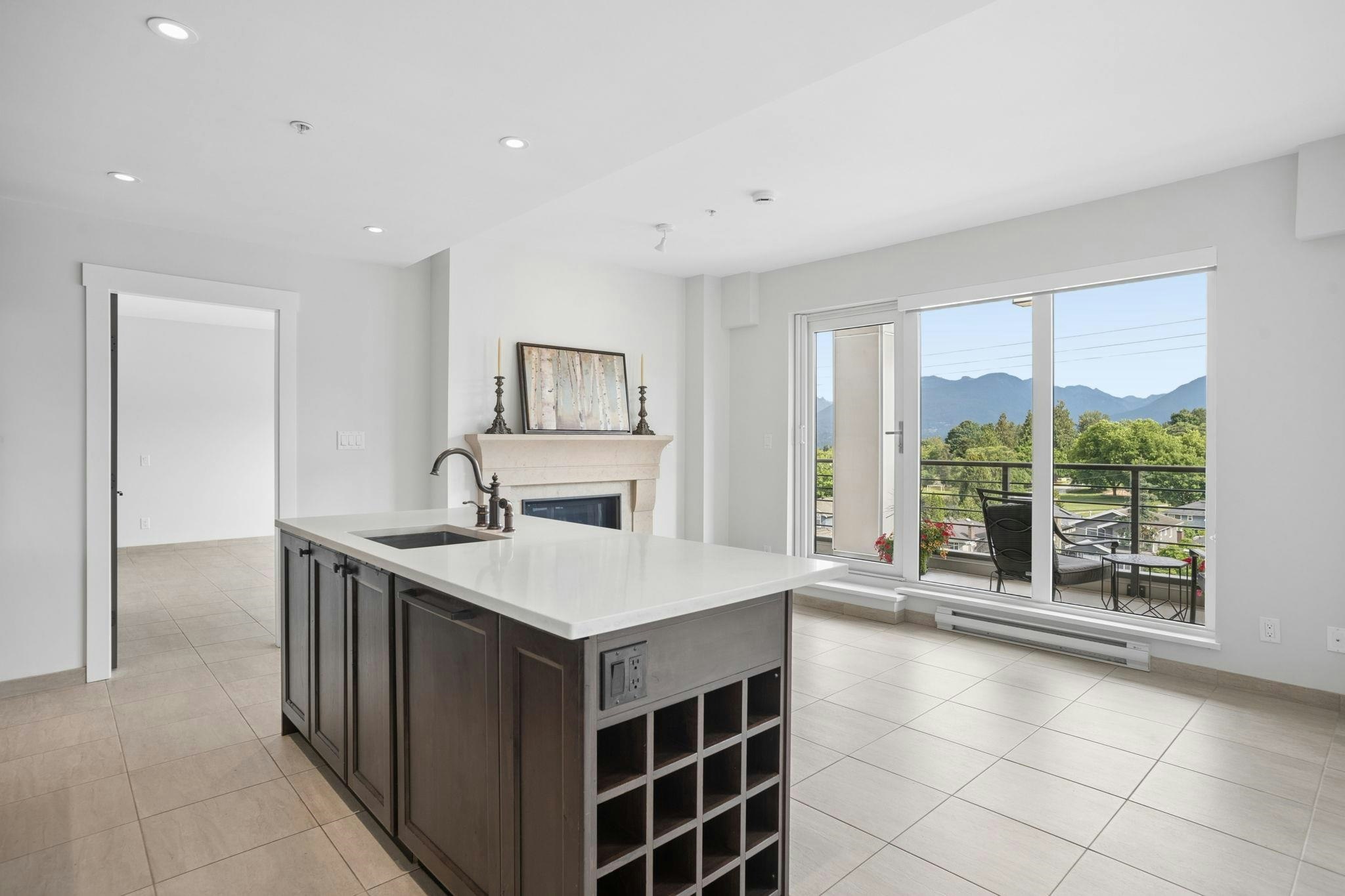 301-4721 Hastings Street - 4