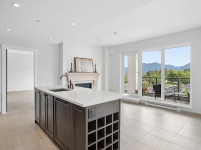301-4721 Hastings Street - 4
