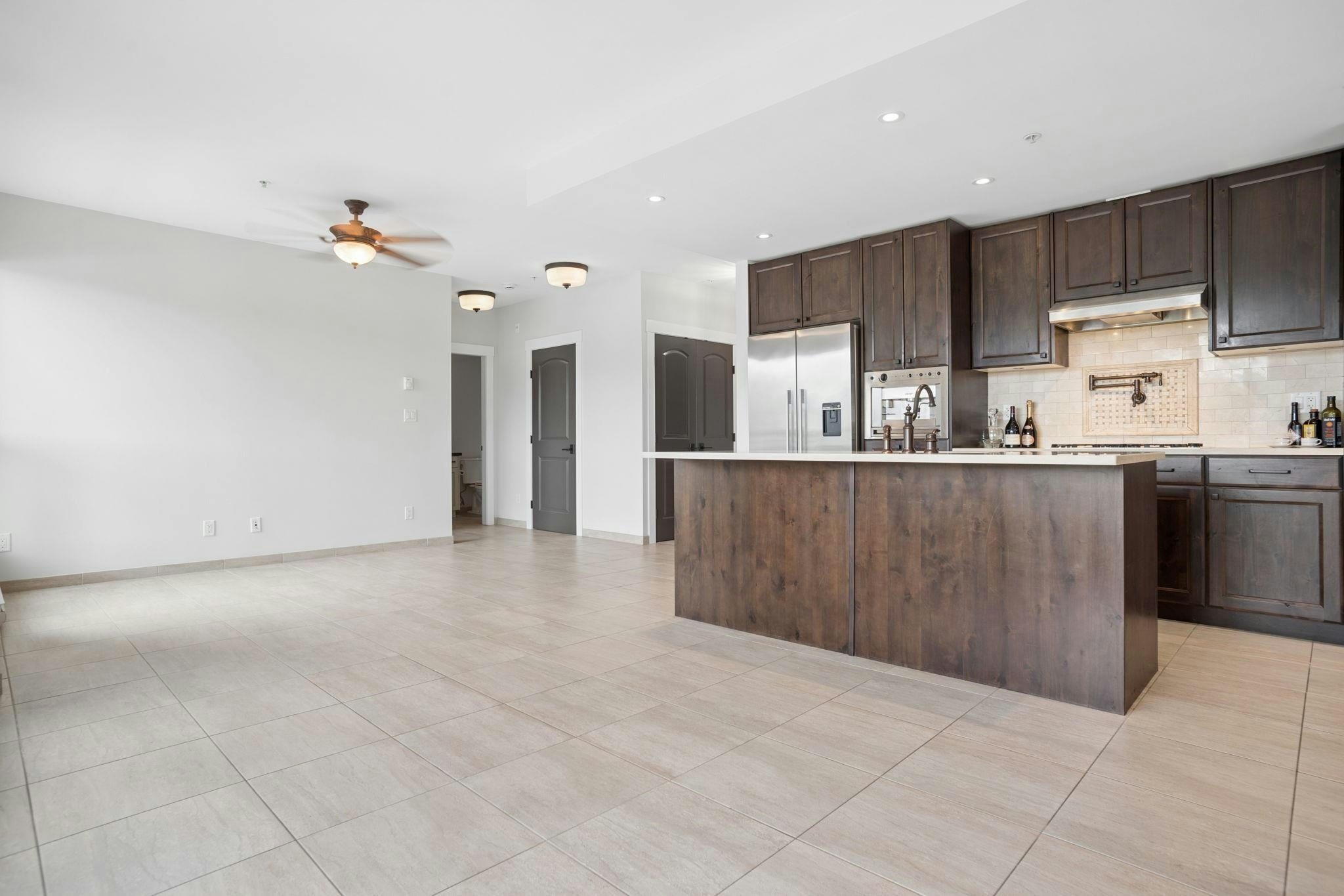 301-4721 Hastings Street, Burnaby, BC, V5C 2K8 - 9
